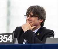 Atxilotzeko arriskua gorabehera, Puigdemont prest dago Kataluniara itzultzeko, bere abokatuaren arabera
