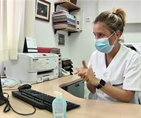 Zein baldintza eskaintzen ditu Osakidetzak betetzen zailak diren 143 plazak betetzeko?