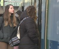Agur musukoari garraio publikoan