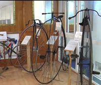 La estructura de las bicicletas a apenas se ha modificado, pero ha habido grandes avances a nivel de material