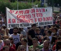 Milaka langile protestan Grezian, astean 13 orduko sei lan-egun ahalbidetuko dituen lan-erreformaren kontra