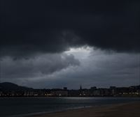 La llegada de una DANA hará que las temperaturas bajen y nieve en las cumbres de Euskal Herria
