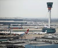 Heathrow reanuda los vuelos y espera recuperar la normalidad este sábado