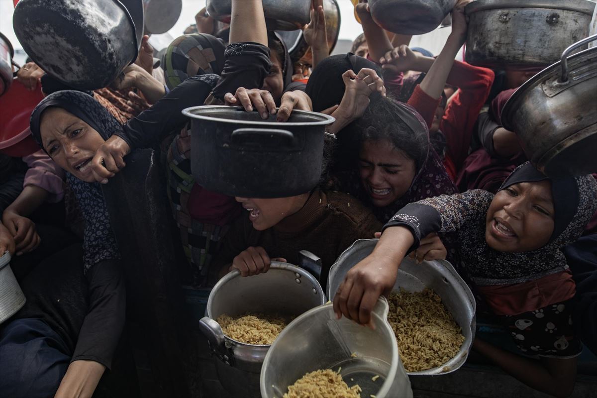 Janaria lortzeko borroka, Gazan. Argazkia: EFE
