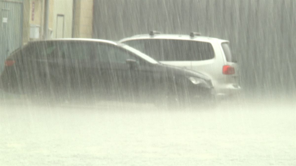 Tormenta en Pamplona. Imagen obtenida de un vídeo de EITB Media.
