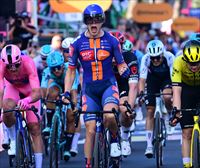 Casper van Udenek irabazi du Lecceko esprinta, eta Mads Pedersenek Italiako Giroko lider jarraitzen du